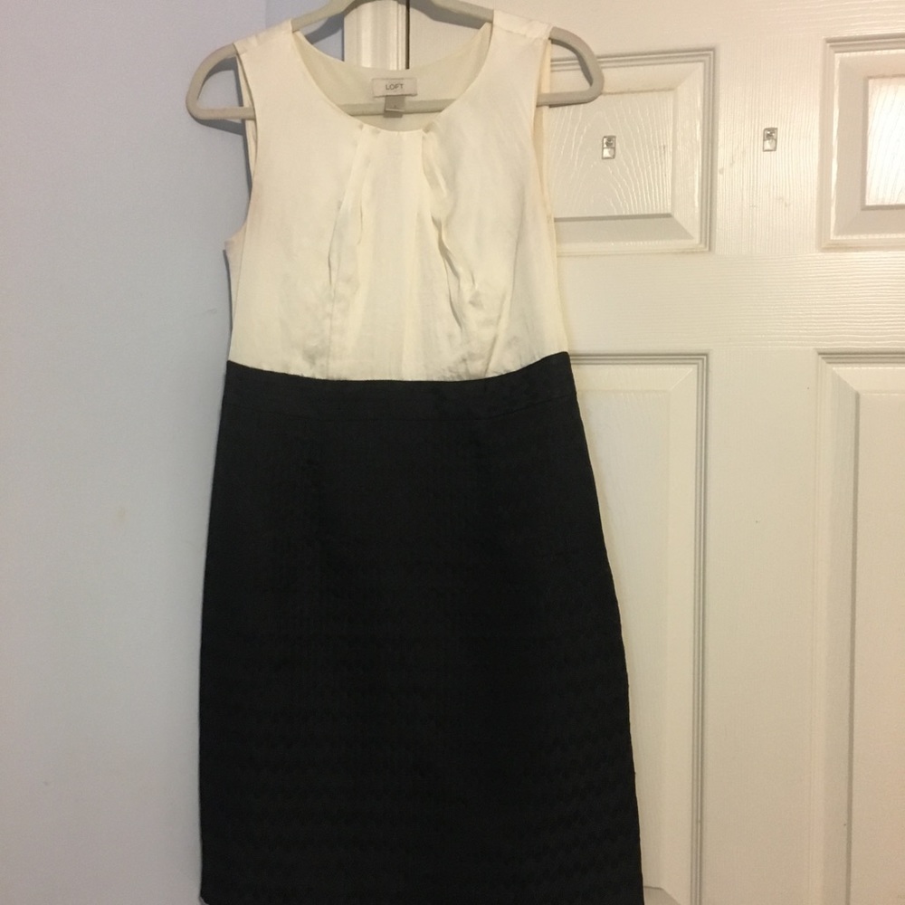 Black and white mini